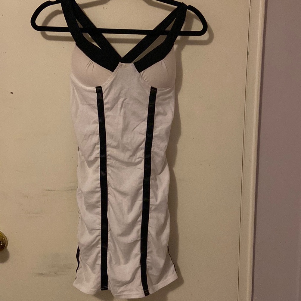 Sexy black and white dress 🤍🖤